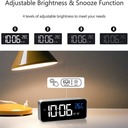 Moderne Zilveren LED Wekker met Temperatuurweergave en USB Oplaadfunctie